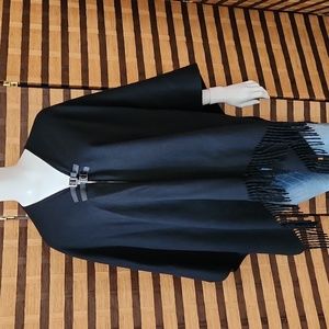 Wool fringe poncho cow leather buckle